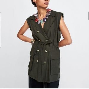 Zara women’s vest size small
